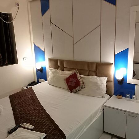 Hotel Green Leaf Kalküta Dış mekan fotoğraf
